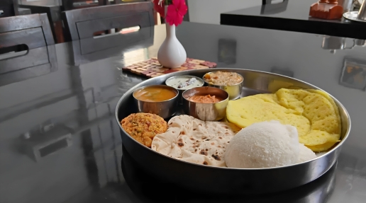 family dining in Ooty resort